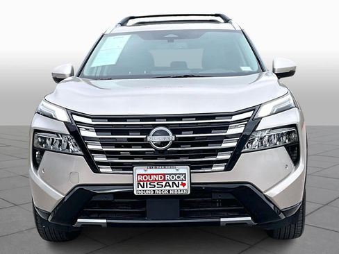 Certified 2025 Nissan Rogue Platinum w/ Platinum Premium Package image 4