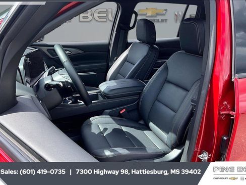 Used 2026 Chevrolet Traverse LT FWD image 18