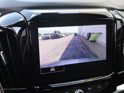 Used 2023 Chevrolet Traverse LT AWD/4WD image 19