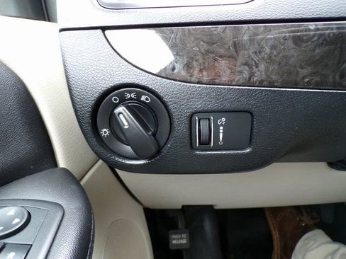 Used 2012 RAM C/V image 16