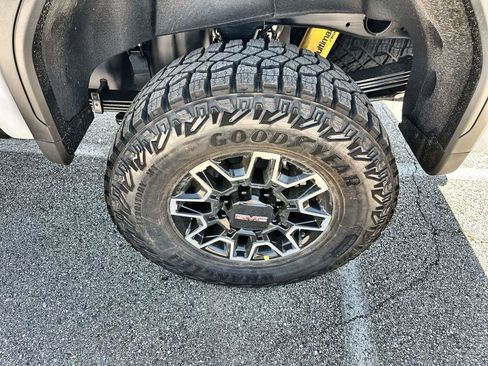 New 2026 GMC Sierra 2500 AT4X image 12