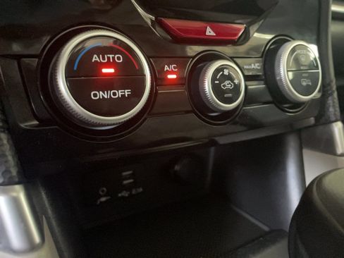 Used 2020 Subaru Forester Premium AWD/4WD image 13