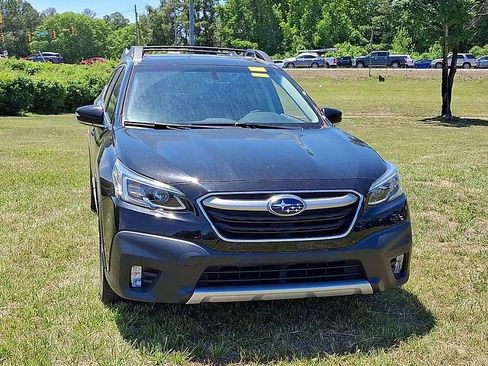 Used 2020 Subaru Outback Limited w/ Popular Package #2 AWD/4WD image 3