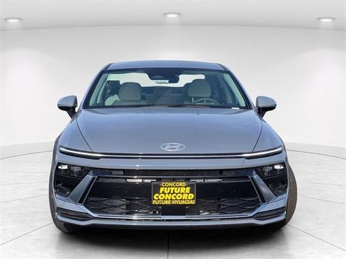 New 2025 Hyundai Sonata SEL image 3