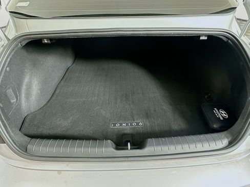 Used 2024 Hyundai Ioniq 6 SE image 28