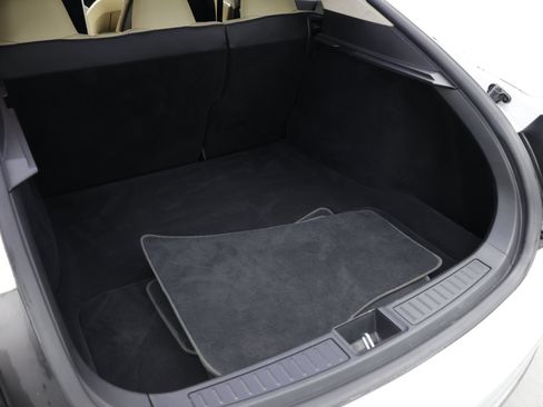 Used 2016 Tesla Model S 70 RWD image 27