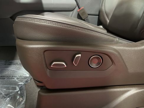 Certified 2024 GMC Yukon XL Denali w/ Denali Reserve Package image 24