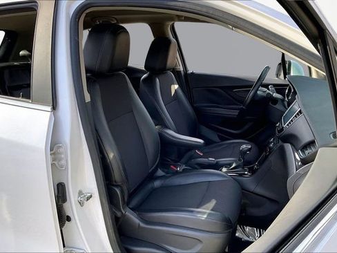 Used 2019 Buick Encore Sport Touring image 19