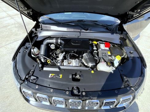 Used 2023 Jeep Compass Limited w/ Sun and Sound Group AWD/4WD image 24