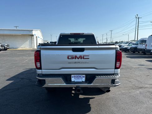 Used 2020 GMC Sierra 2500 4x4 Crew Cab w/ Convenience Package image 4