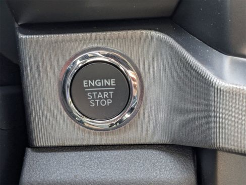 New 2025 Ford F250 Platinum image 40