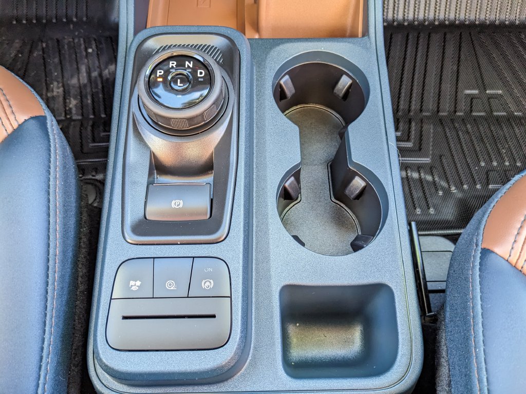 Certified 2024 Ford Maverick Lariat FWD image 9