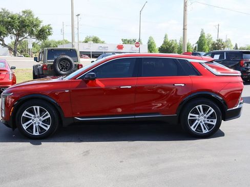 Certified 2024 Cadillac Lyriq Tech AWD/4WD image 6