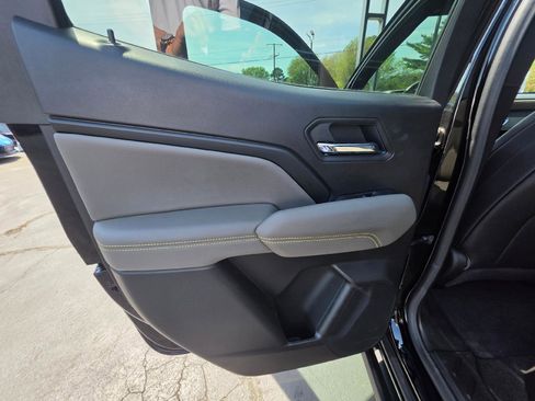 Used 2024 Chevrolet Colorado ZR2 w/ ZR2 Convenience Package III AWD/4WD image 14