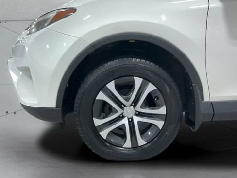 Used 2016 Toyota RAV4 LE AWD/4WD image 23