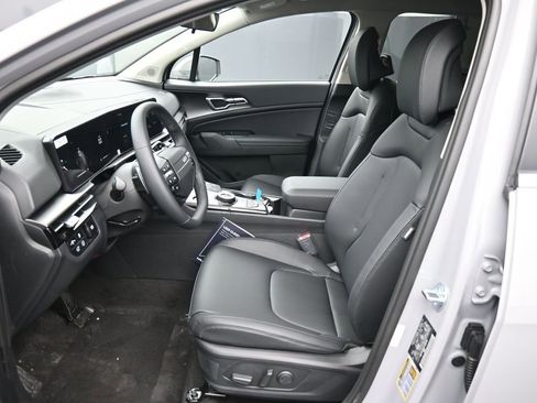 New 2026 Kia Sportage EX image 18