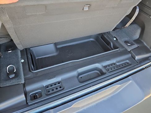 Used 2024 Jeep Wrangler Willys image 30