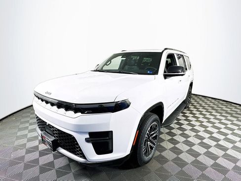 New 2026 Jeep Grand Wagoneer 4WD w/ Premium Group I image 3