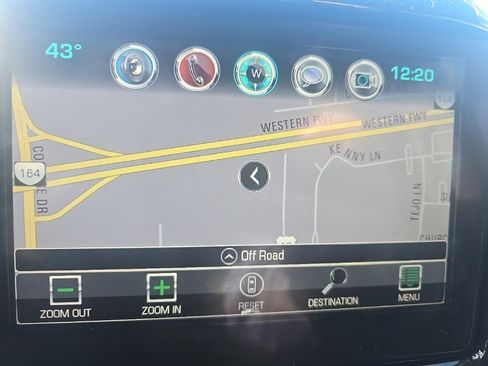 Used 2018 Chevrolet Traverse LT image 20