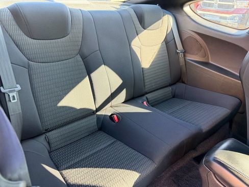 Used 2016 Hyundai Genesis 3.8 RWD image 15