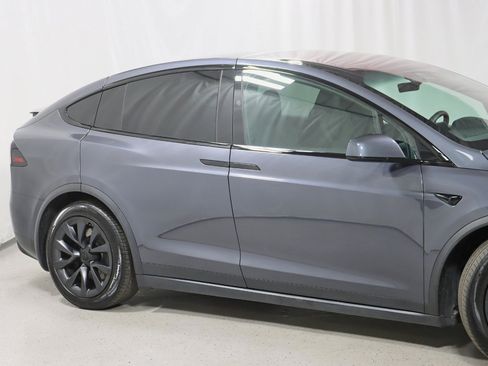 Used 2023 Tesla Model X AWD/4WD image 3