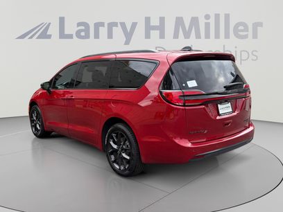 New 2026 Chrysler Pacifica Limited w/ S Appearance Package