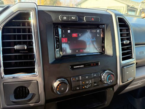 Used 2017 Ford F250 XLT image 12