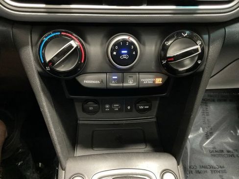 Used 2020 Hyundai Kona SEL Plus AWD/4WD image 39