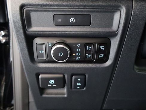 New 2025 Ford F150 Platinum w/ FX4 Off-Road Package image 17