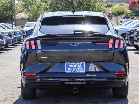 Certified 2022 Ford Mustang Mach-E Premium AWD/4WD image 8