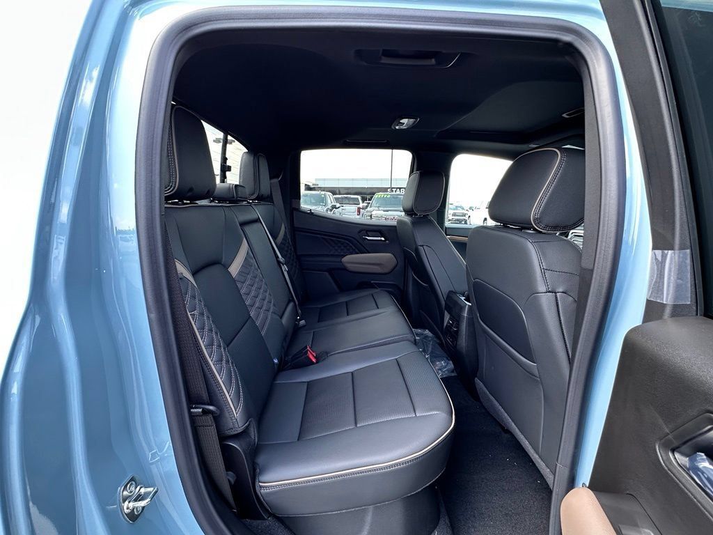 New 2026 GMC Canyon Denali AWD/4WD image 13