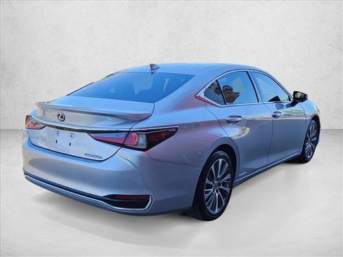 Used 2020 Lexus ES 300h w/ Premium Package FWD image 5