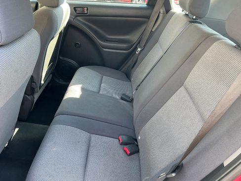 Used 2006 Pontiac Vibe w/ Preferred Package image 13