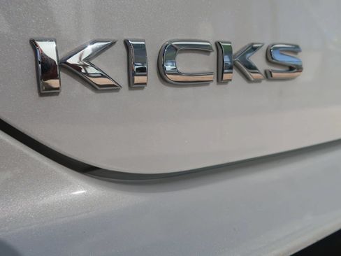 Used 2023 Nissan Kicks SV FWD image 48