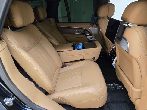Used 2025 Land Rover Range Rover Autobiography AWD/4WD image 27
