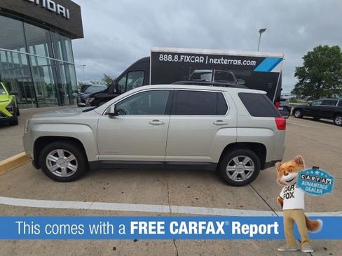 Used 2014 GMC Terrain SLE w/ Safety Package FWD image 2
