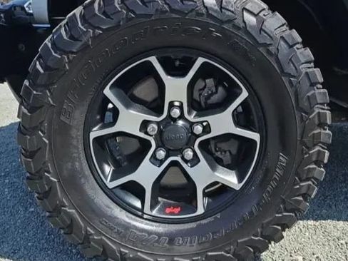 Used 2018 Jeep Wrangler Unlimited Rubicon AWD/4WD image 50