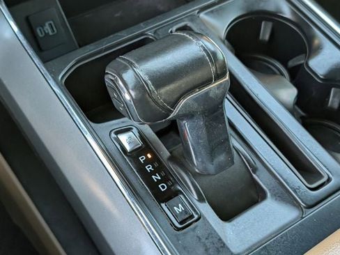 Used 2021 Ford F150 Lariat w/ Tow Technology Package image 21