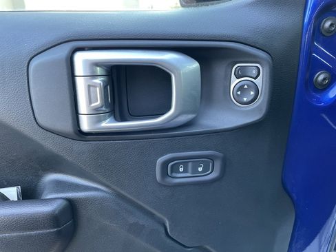 Used 2018 Jeep Wrangler Unlimited Sport S image 13