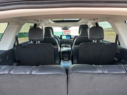 Used 2025 Lincoln Aviator Reserve w/ Equipment Group 201A image 29