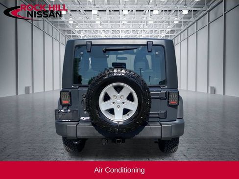 Used 2017 Jeep Wrangler Sport w/ Quick Order Package 24S AWD/4WD image 6