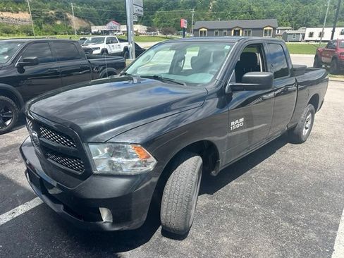 Used 2018 RAM 1500 Express AWD/4WD image 2
