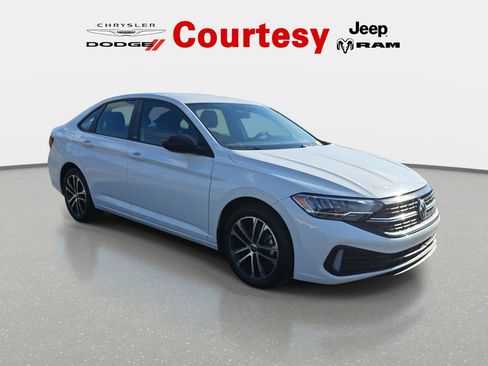 Used 2023 Volkswagen Jetta Sport FWD image 1