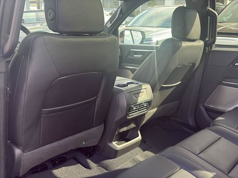 Used 2024 GMC Sierra EV Denali AWD/4WD image 31
