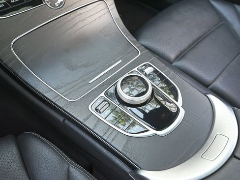 Used 2020 Mercedes-Benz C 300 Sedan image 24