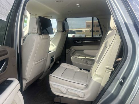 Used 2024 GMC Yukon Denali w/ Advanced Technology Package image 24
