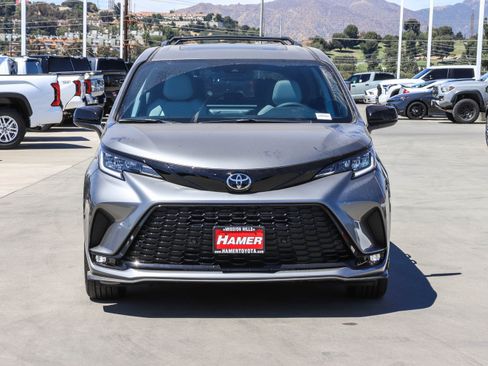 New 2026 Toyota Sienna XSE AWD/4WD image 7