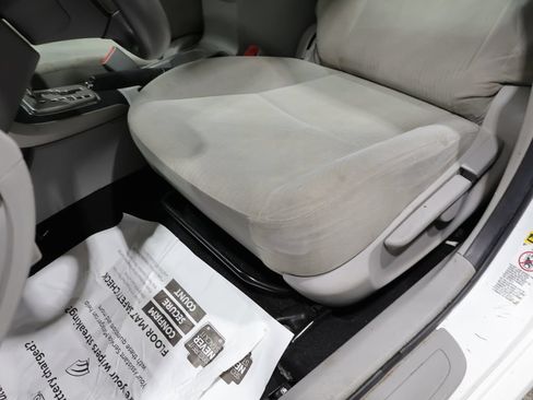 Used 2010 Toyota Corolla LE w/ All Weather Guard Pkg FWD image 12