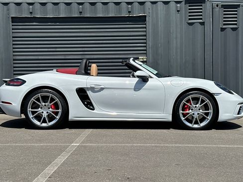 Certified 2022 Porsche 718 Boxster S RWD image 9