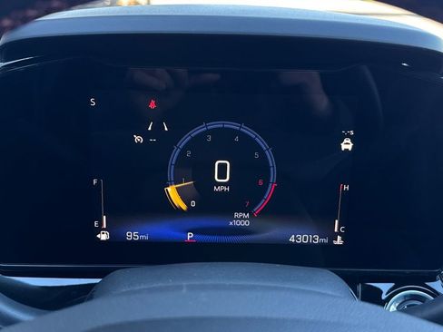 Certified 2024 Chevrolet Trax RS image 29